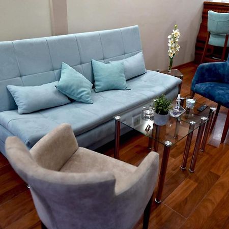 Apartman Royal Gornji Milanovac Bagian luar foto